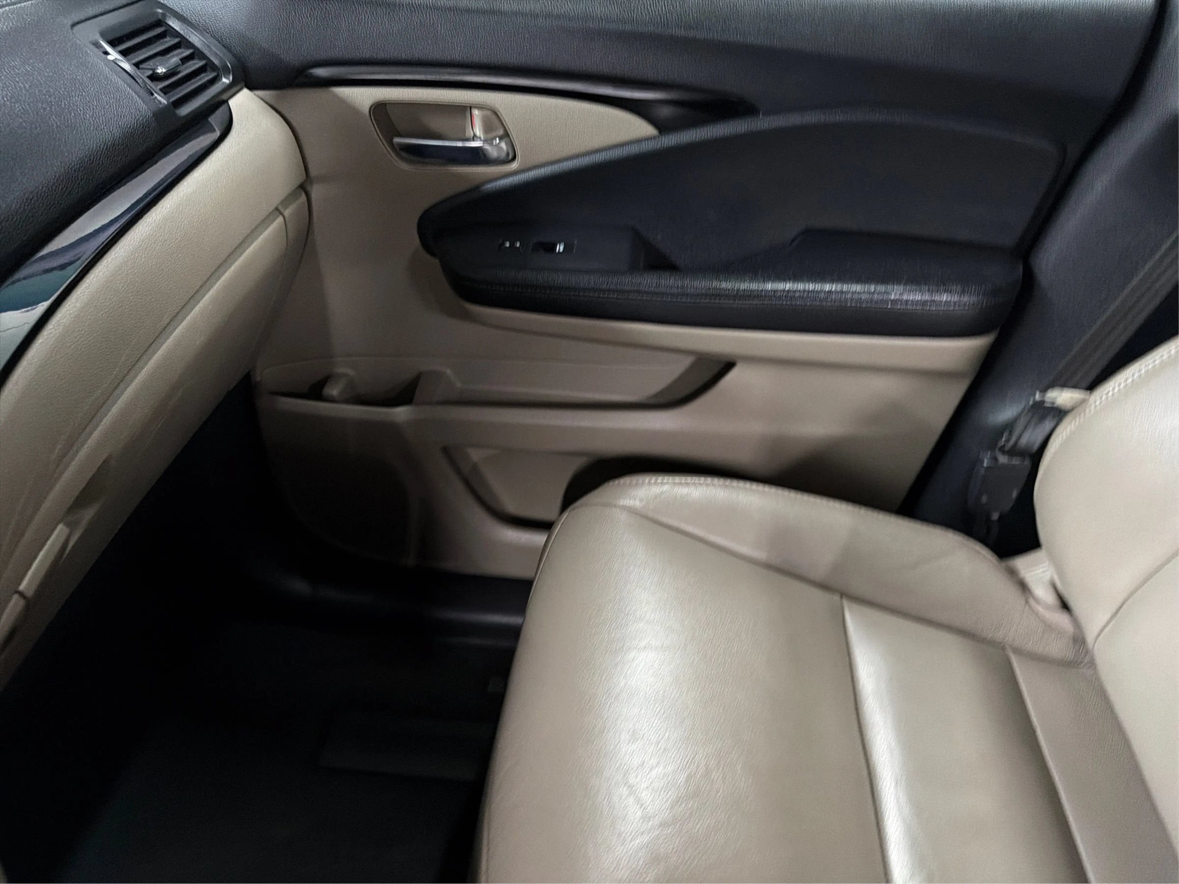 Used 2017 Honda Pilot Touring image 39