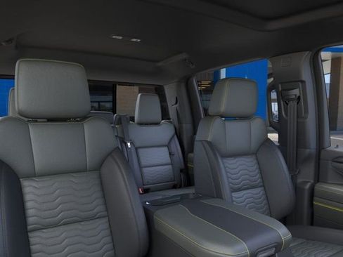 New 2026 Chevrolet Silverado 2500 ZR2 image 24