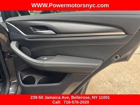 Used 2023 BMW X4 M40i AWD/4WD image 30
