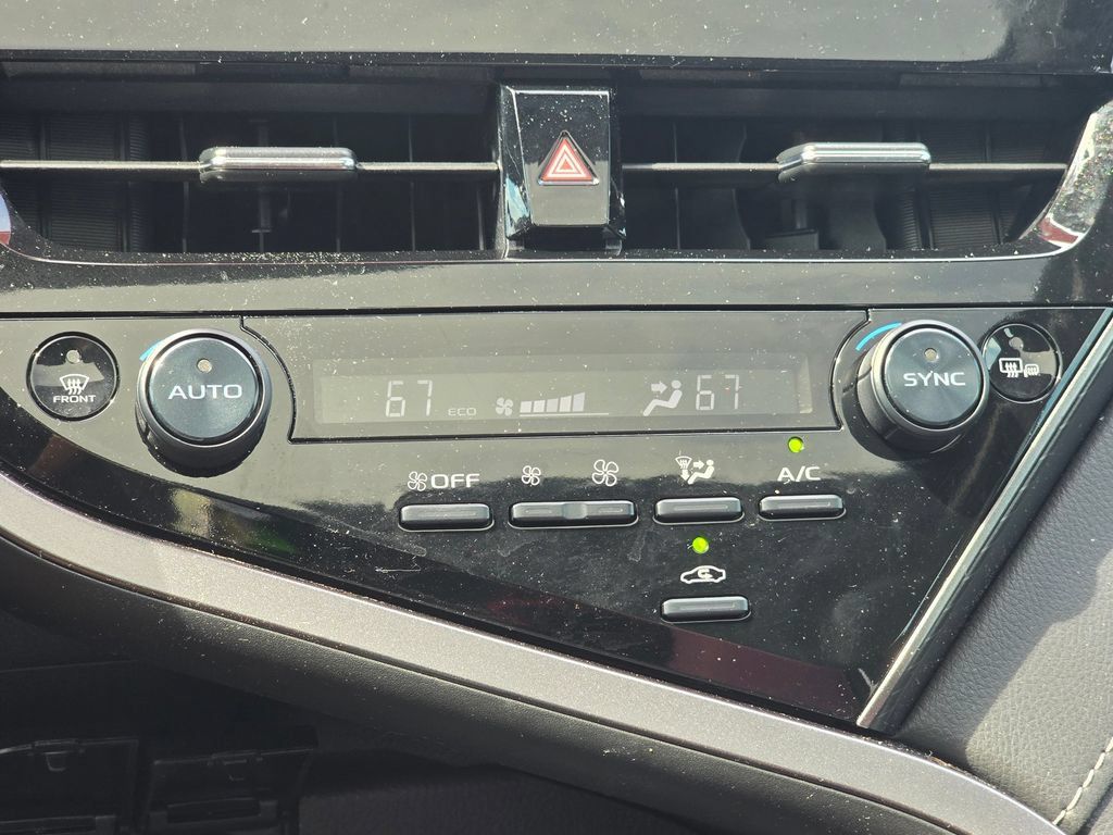 Used 2023 Toyota Camry SE FWD image 30