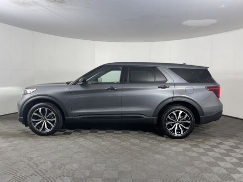 Used 2022 Ford Explorer ST-Line image 3