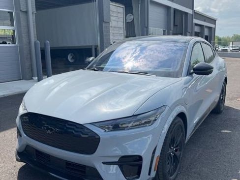 New 2025 Ford Mustang Mach-E GT image 2