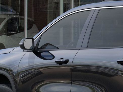 New 2026 Chevrolet Traverse LT w/ Driver Confidence Package image 12