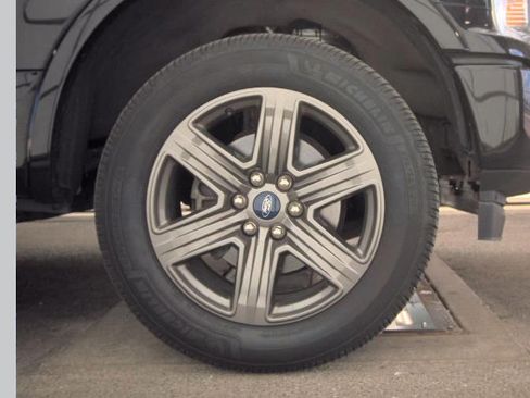 Used 2020 Ford F150 Lariat w/ Equipment Group 502A Luxury AWD/4WD image 20