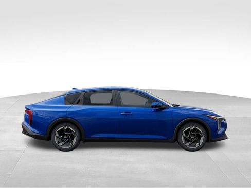New 2025 Kia K4 EX image 7