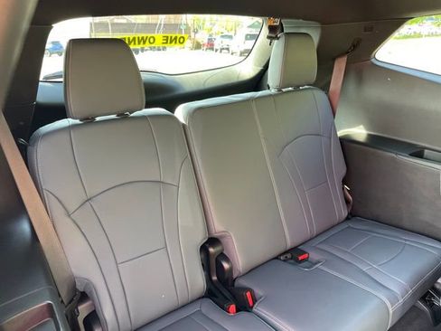 Used 2024 Buick Enclave Essence w/ Experience Buick Package AWD/4WD image 40