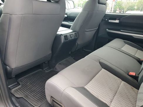 Used 2017 Toyota Tundra SR5 w/ SR5 Upgrade Package AWD/4WD image 32