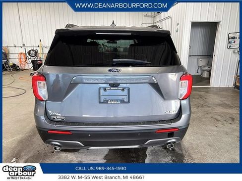 Used 2021 Ford Explorer XLT w/ Equipment Group 202A AWD/4WD image 3