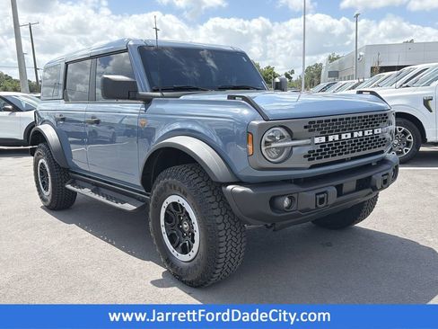 Used 2025 Ford Bronco Badlands w/ Sasquatch Package image 1