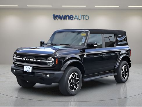 Used 2023 Ford Bronco Outer Banks AWD/4WD image 2