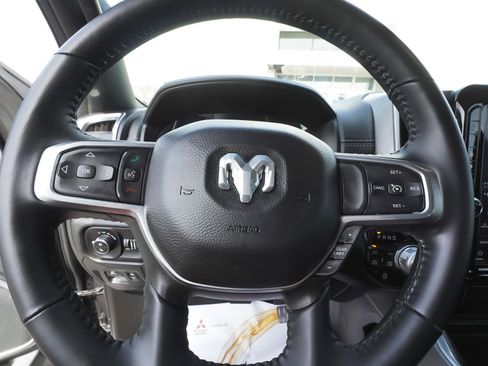 Used 2023 RAM 1500 Laramie AWD/4WD image 17