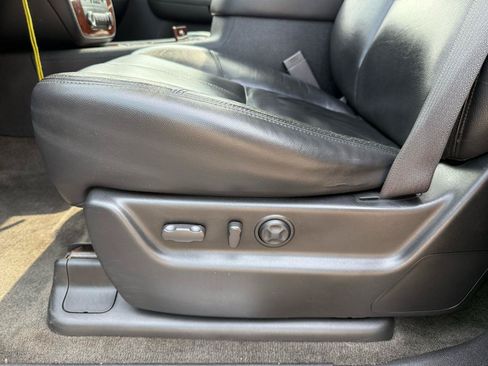 Used 2008 Chevrolet Suburban LTZ w/ LTZ Preferred Equipment Group AWD/4WD image 10