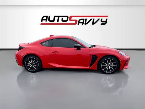 Used 2024 Toyota GR86 image 8