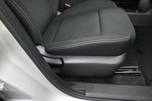 Used 2024 Nissan Rogue S AWD/4WD image 31