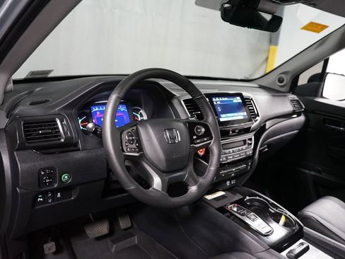 Used 2020 Honda Pilot Elite image 11