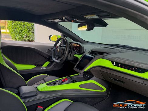 Used 2026 Lamborghini Temerario AWD/4WD image 28