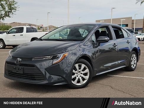 Used 2025 Toyota Corolla LE FWD image 1