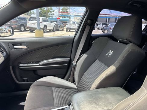 Used 2022 Dodge Charger Scat Pack RWD image 15