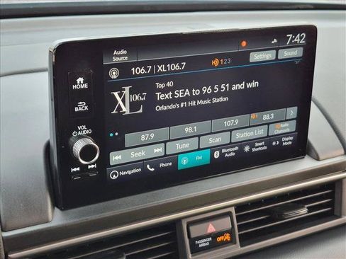 Used 2025 Honda Pilot Black Edition image 15