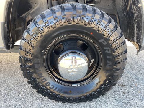 Used 2016 RAM 3500 Tradesman w/ Chrome Appearance Group image 10