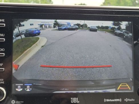 Used 2020 Toyota Highlander Limited FWD image 22