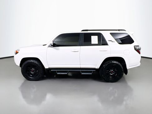 Used 2024 Toyota 4Runner TRD Off-Road Premium w/ Off Road Premium Plus Package AWD/4WD image 9