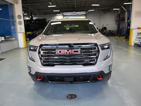 New 2026 GMC Acadia AT4 w/ Luxury Package AWD/4WD image 2