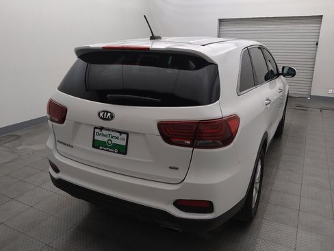 Used 2020 Kia Sorento LX FWD image 7