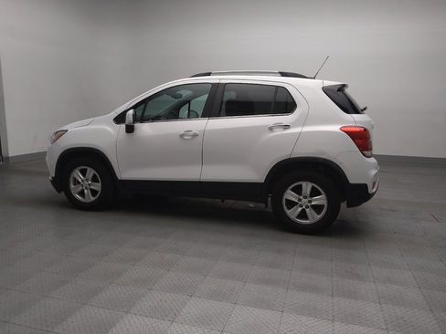 Used 2019 Chevrolet Trax LT w/ LT Convenience Package image 3