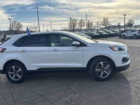 Certified 2023 Ford Edge SEL w/ Convenience Package image 3