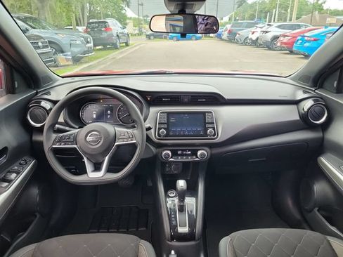 Used 2020 Nissan Kicks SV FWD image 11