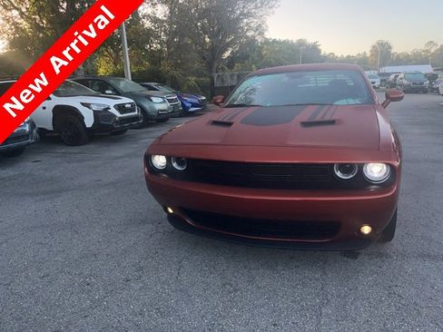 Used 2021 Dodge Challenger SXT w/ Driver Convenience Group image 3