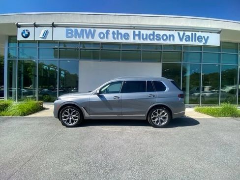 Used 2024 BMW X7 xDrive40i w/ Premium Package AWD/4WD image 1
