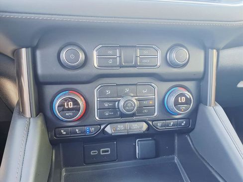 Used 2023 Chevrolet Tahoe High Country image 26