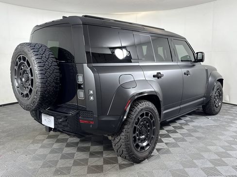 Used 2026 Land Rover Defender 110 OCTA AWD/4WD image 8