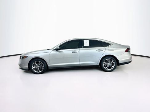 Used 2024 Honda Accord EX image 4