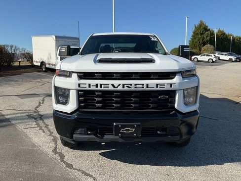 Used 2022 Chevrolet Silverado 2500 Custom image 2