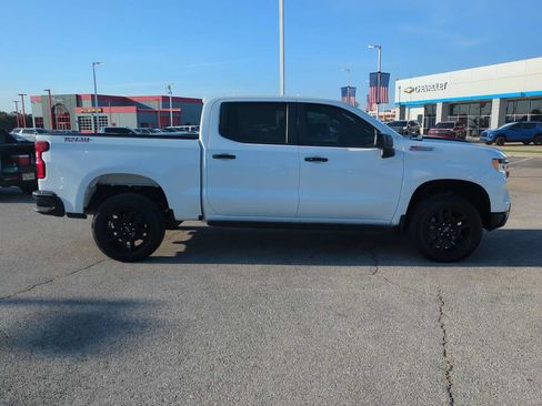 Used 2024 Chevrolet Silverado 1500 LT Trail Boss AWD/4WD image 9