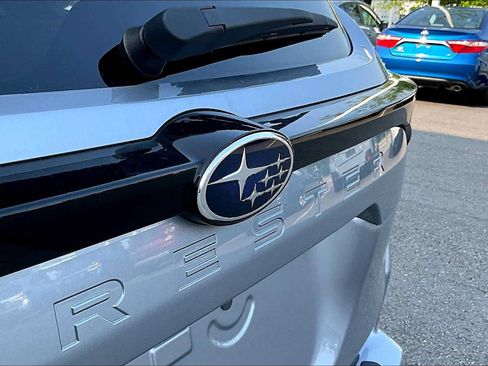 Used 2025 Subaru Forester Limited AWD/4WD image 12