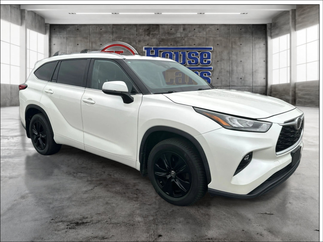 Used 2020 Toyota Highlander XLE AWD/4WD image 3