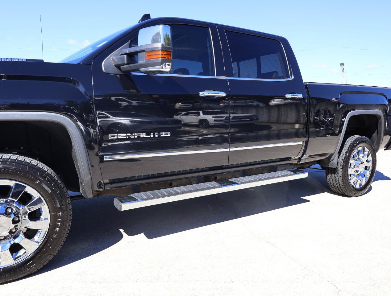 Used 2019 GMC Sierra 2500 Denali w/ Duramax Plus Package AWD/4WD image 33