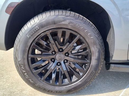 Used 2021 GMC Yukon XL AT4 w/ AT4 Premium Package image 16