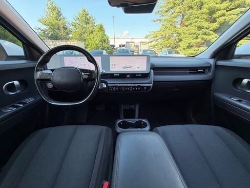 Used 2024 Hyundai Ioniq 5 SEL RWD image 2