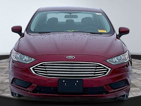 Used 2018 Ford Fusion SE image 3