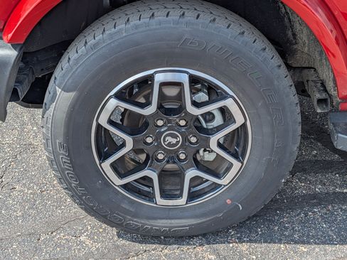 Used 2024 Ford Bronco Outer Banks AWD/4WD image 15