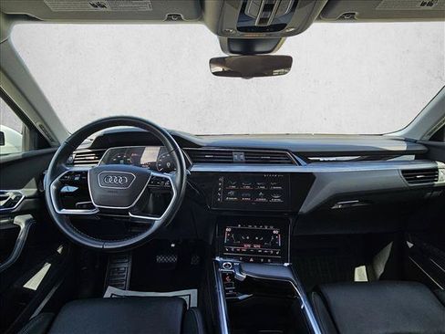 Certified 2024 Audi Q8 e-tron Prestige w/ Prestige Package AWD/4WD image 19