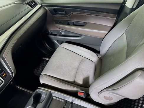 Used 2021 Honda Odyssey EX image 20