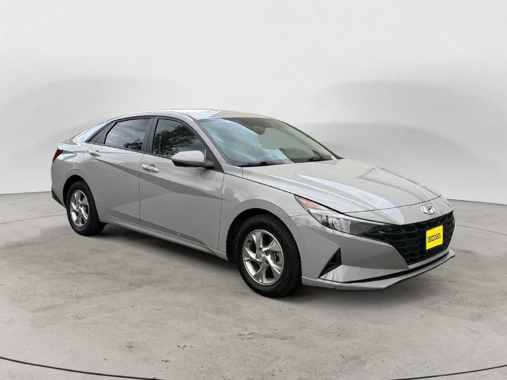 Used 2023 Hyundai Elantra SEL FWD image 3