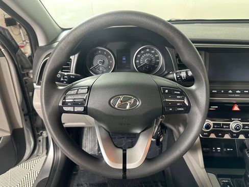 Used 2020 Hyundai Elantra SEL FWD image 22