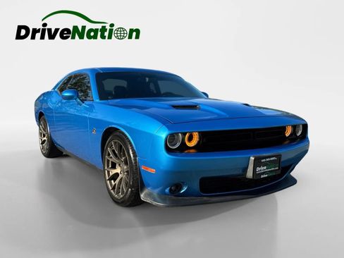 Used 2016 Dodge Challenger R/T Scat Pack RWD image 3